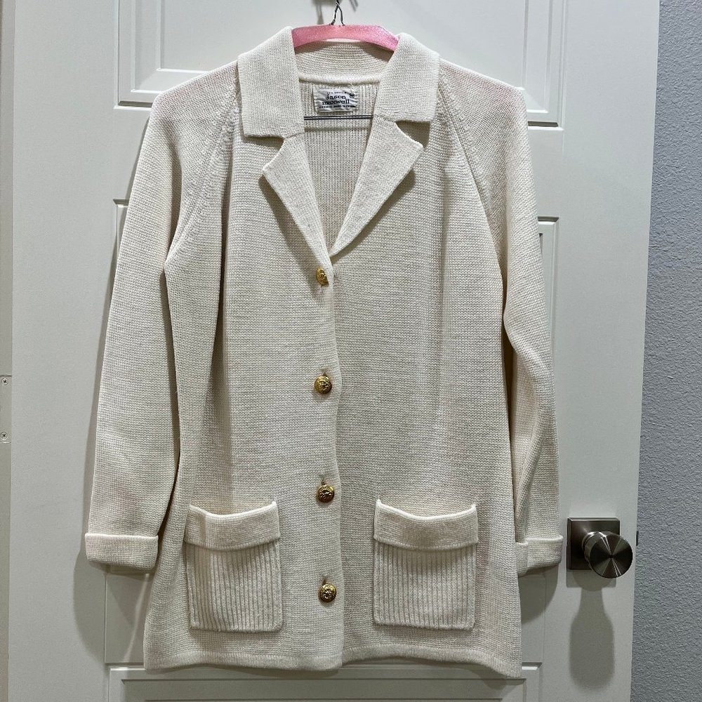 Vintage Cream Long-Sleeved Sweater with Gold Buttons